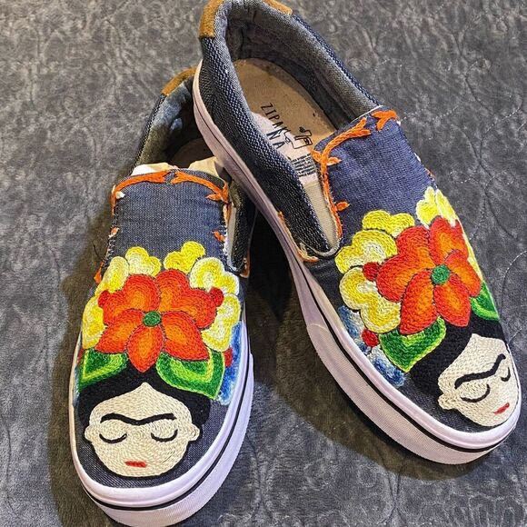 Frida Kahlo Hand Stitched Slip On Tennis Shoes Size 9 - Picture 1 of 10